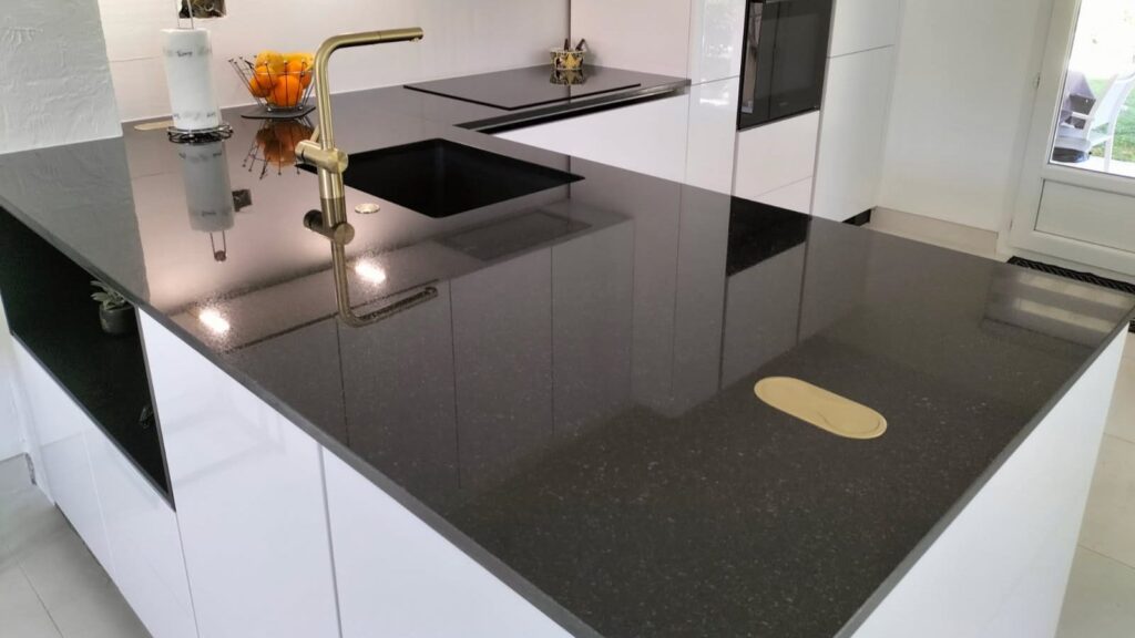 Sélection Cuisine Pierre Naturelle Granit - Quartzite (11)