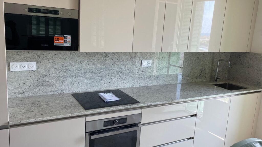 Sélection Cuisine Pierre Naturelle Granit - Quartzite (17)