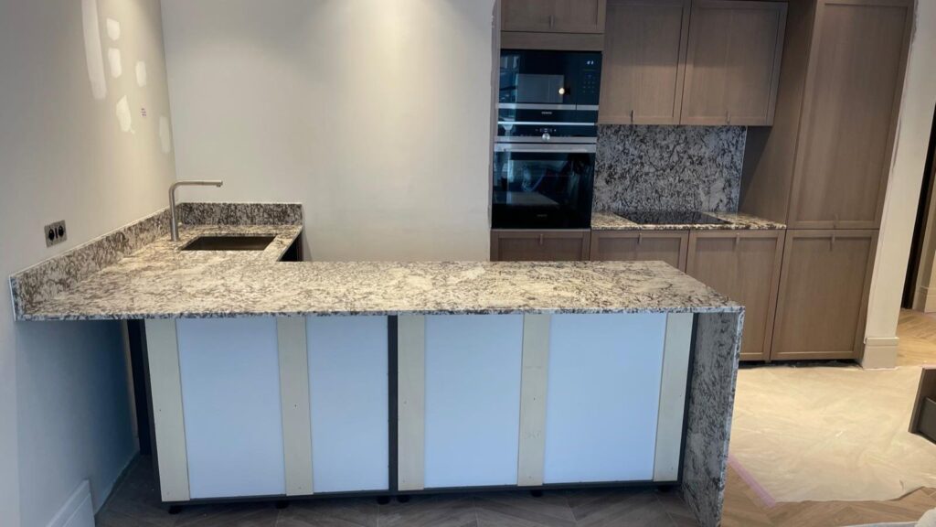 Sélection Cuisine Pierre Naturelle Granit - Quartzite (19)