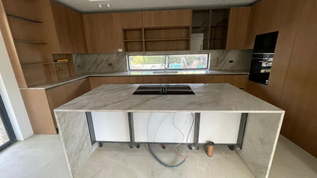 Sélection Cuisine Pierre Naturelle Granit - Quartzite (8)